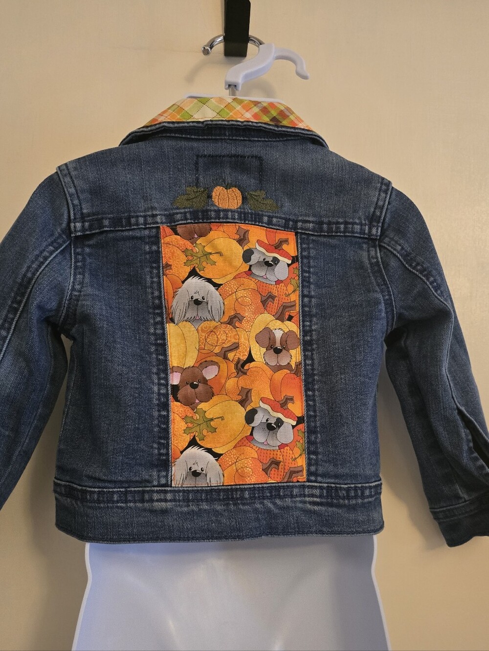OshKosh Genuine Kids 18M One of a Kind Fall Pumpkin Dogs Denim Jacket - Picture 2 of 9